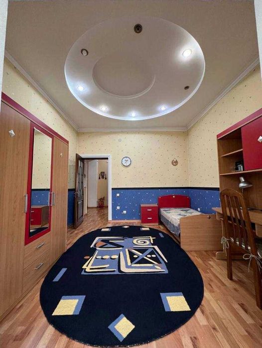 Сдам квартиру 4-х комнатную Госпитальный, (Попугайчик) Мирабад Ойбек