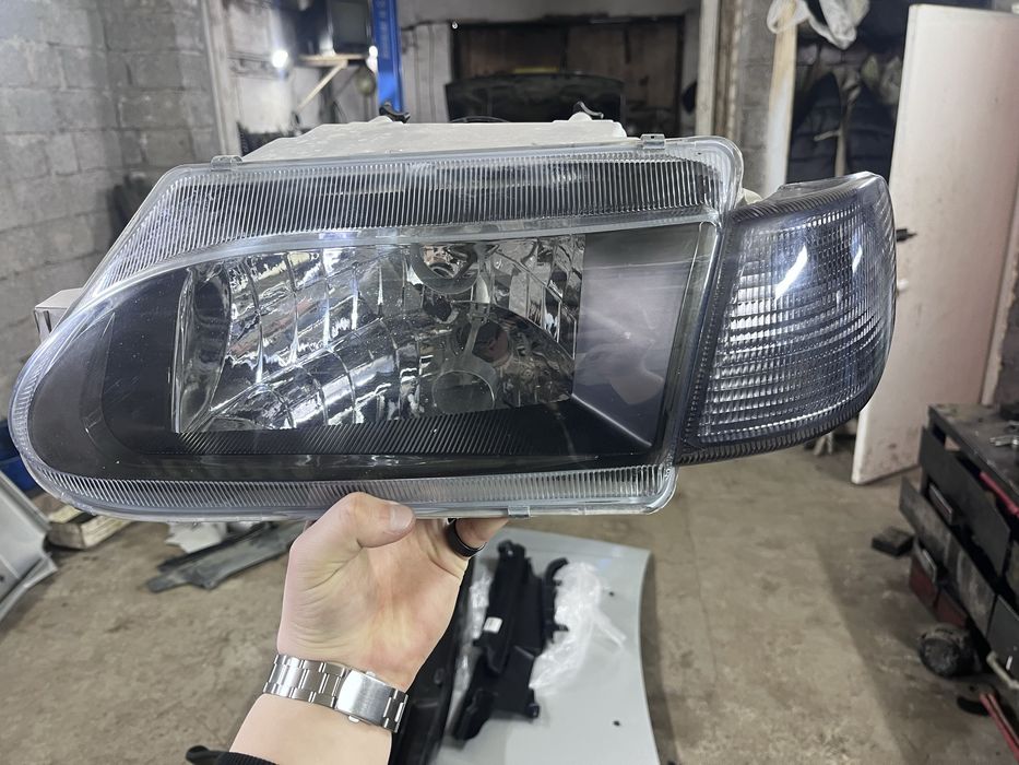 Продам одну фару ваз 2115