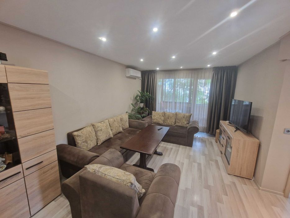 Продава се Многостаен апартамент в Благоевград, Освобождение - 115 кв.м за 1587 €/кв.м - Снимка #2