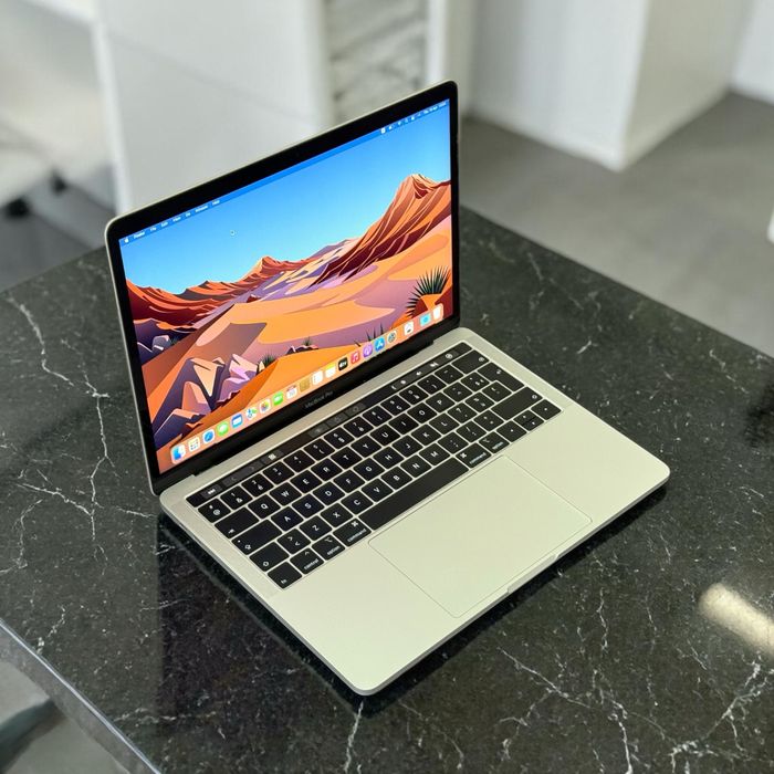 13.3’ Macbook Pro 13 2019/Core i7/16GB Ram/512GB SSD
