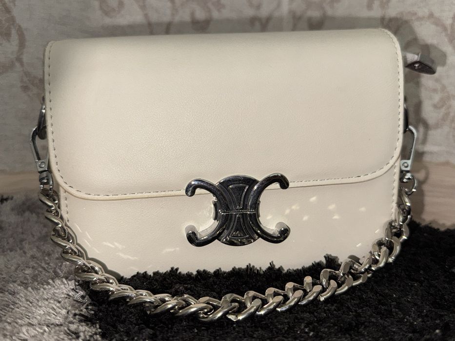 продам сумочку через плечо