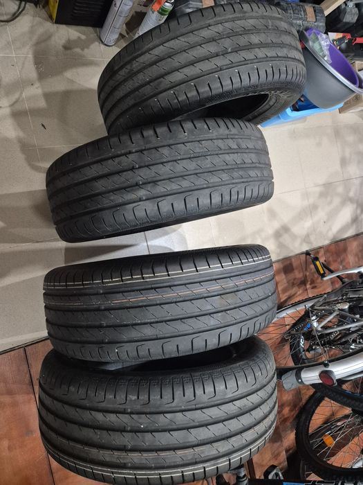 Cauciucuri Set 4 Anvelope Continental  225 55 17