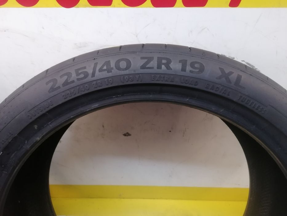 225/40/19.2* Continental vara 93y  dot 3017.     4,,88mm