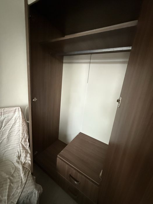 Продам Шкаф район пед институт