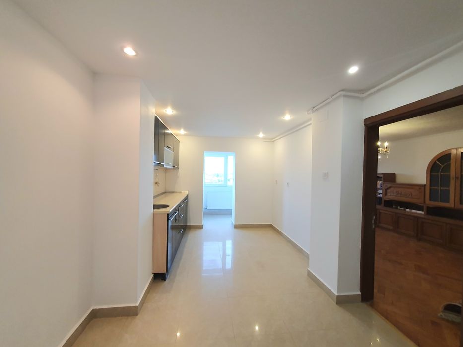 Apartament cu 3 camere în Alfa