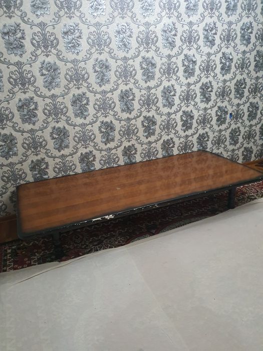 Stol sotiladi. Algoritm 31 kvartalda. O‘lchami 243×110