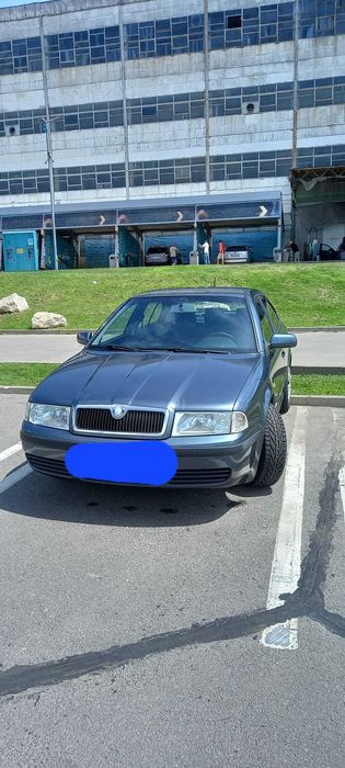 Skoda   Octavia  1    1,6   benzina