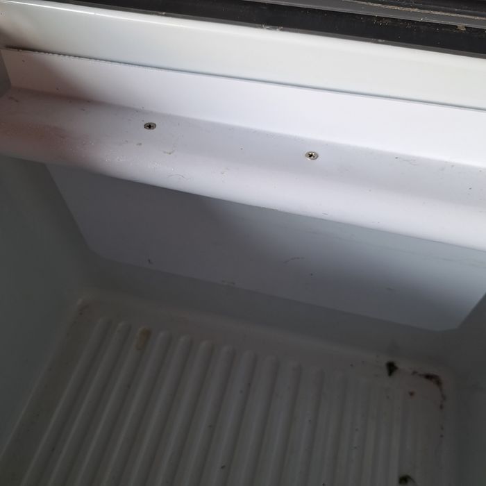 Lada frigorifica  45 L 12V/220V /Gaz