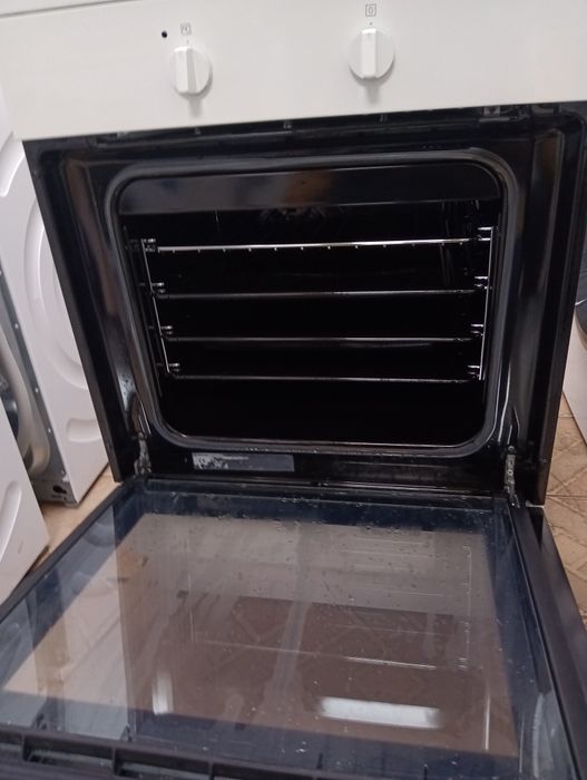 Печка с индукционни котлони Elektrolux с 2 години гаранция!