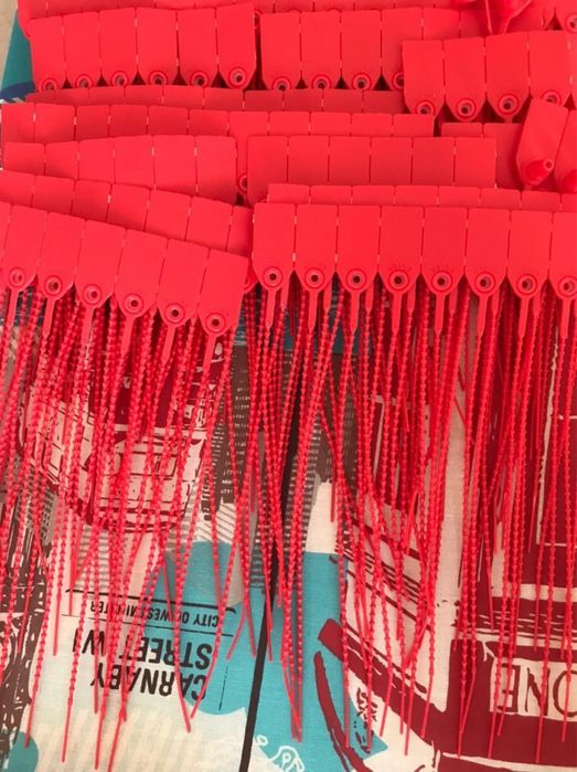 Пластиковые отрывные пломбы