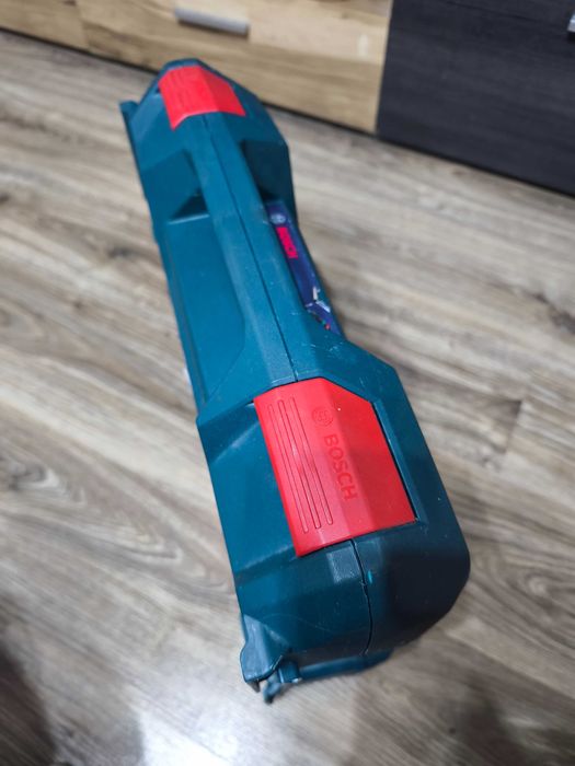 Bosch GSR 18V-50.  300лв.