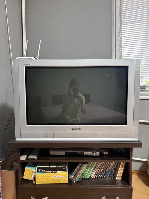 Panasonic Colour TV TX-36PL35P Made in U.K.