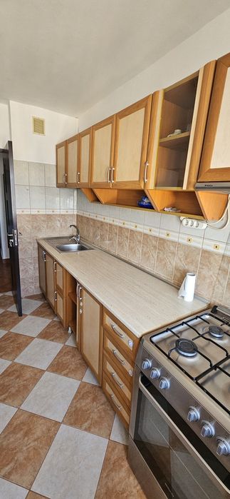 Închiriez apartament 2 camere decomandate
