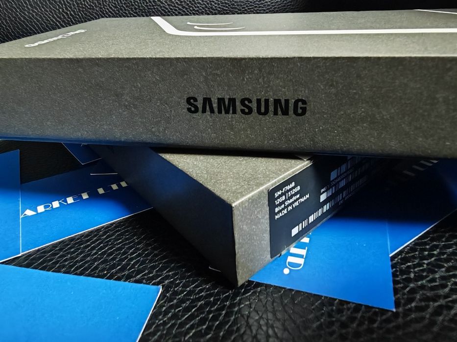 ^^^КАТО НОВ 256GB Samsung Z Flip 7 Гаранция ЗОРА 2027г.