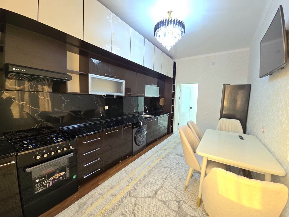 4х комнатная на 2 этаже вдоль дороги!