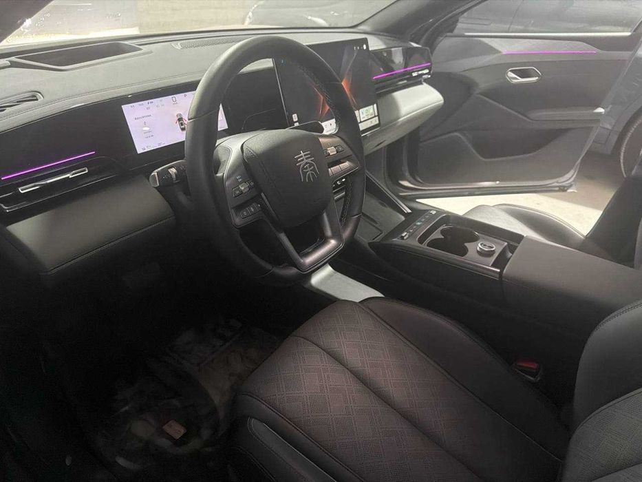 BYD Qin L EV Электро (545 км), 2025, Мокрый асфальт