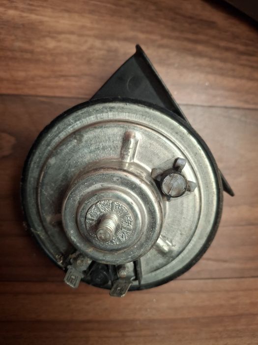 Клаксон тромба ..