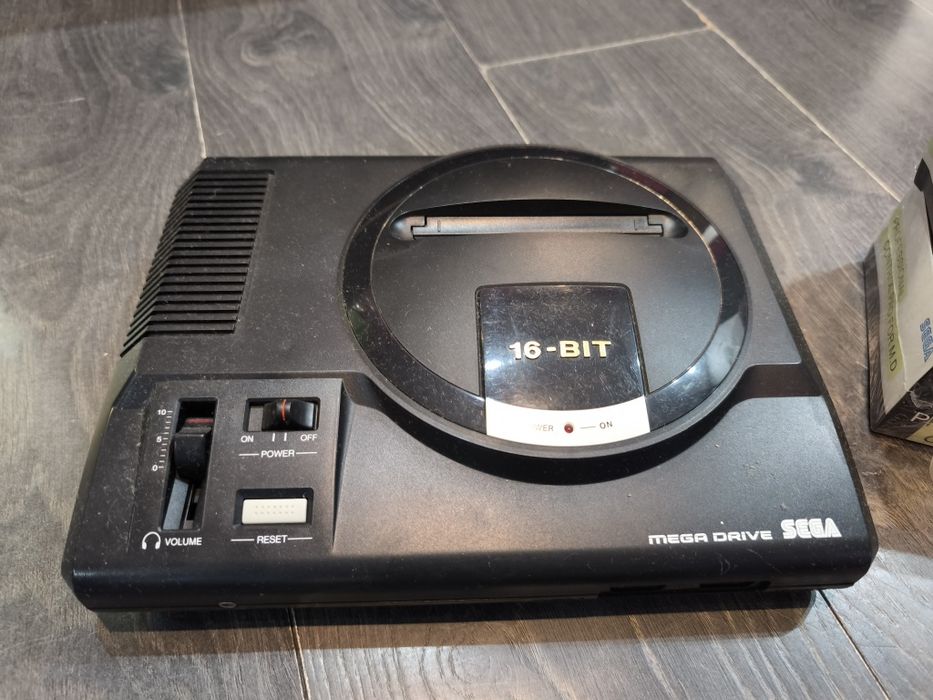 Sega mega drive 1 оригинална+33 игри