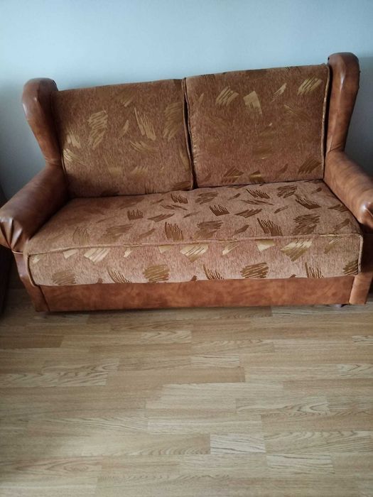 Canapea și 2 fotolii extensibile de vânzare