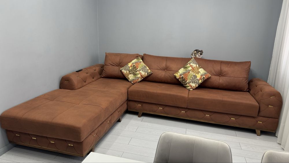 Продам диван угловой