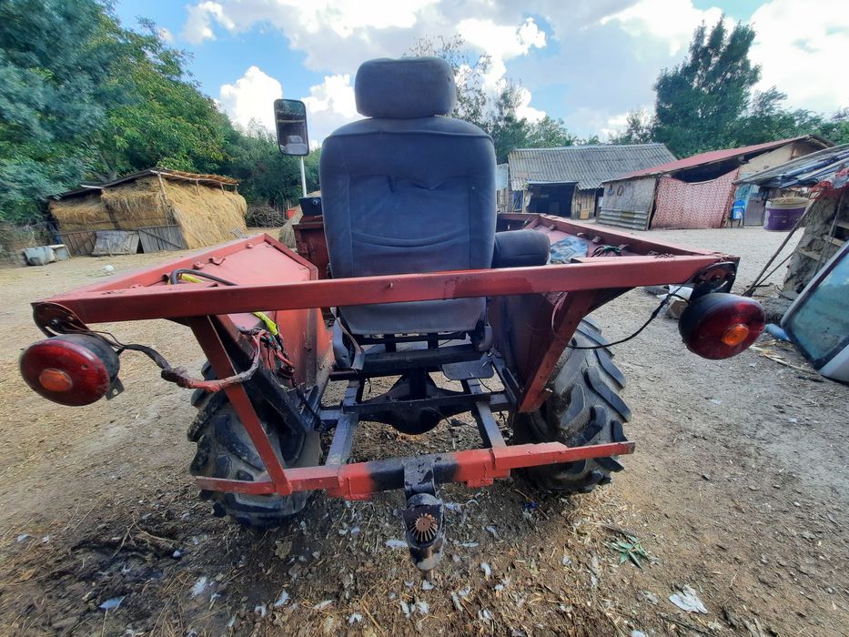 Vând Tractoraș motor 2.2