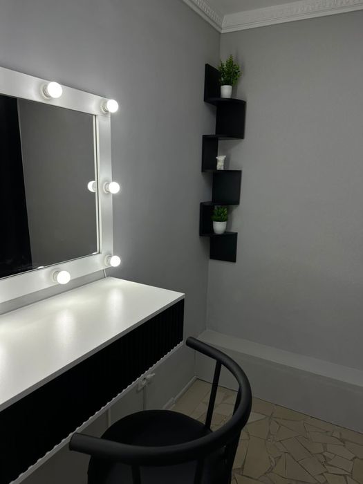 Сдам Рабочее место в субаренду (кушетка)