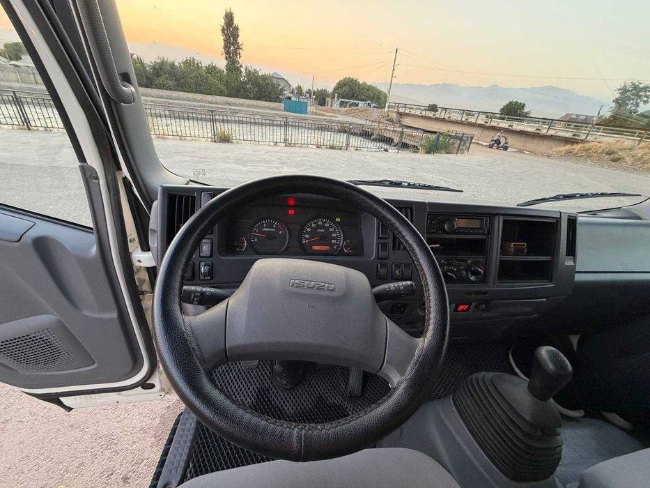 Грузовой автомобиль рефрижератор (0/-18, -5+5) ISUZU NPR75K