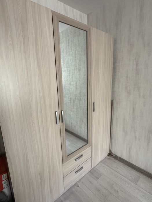 Продам шкаф для одежды
