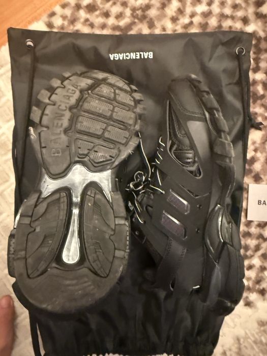 Balenciaga track 40