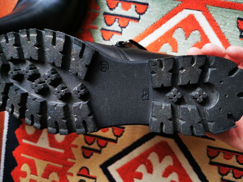 Vând ghete Anna Cori