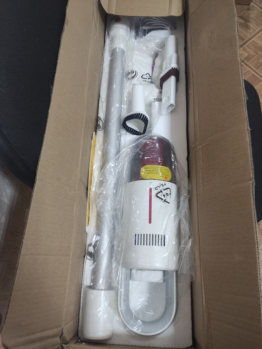 Продам пылесос Deerma VC20 Plus