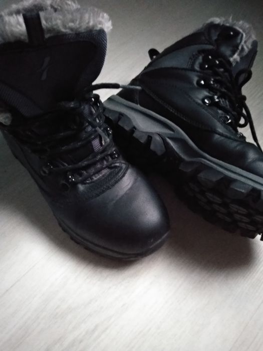 Детски боти размер 37