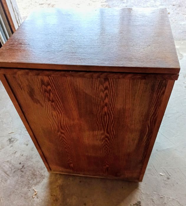 Запазена антикварна шевна машина Singer