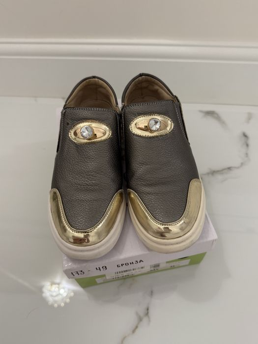 Продам туфли на девочку, школьные