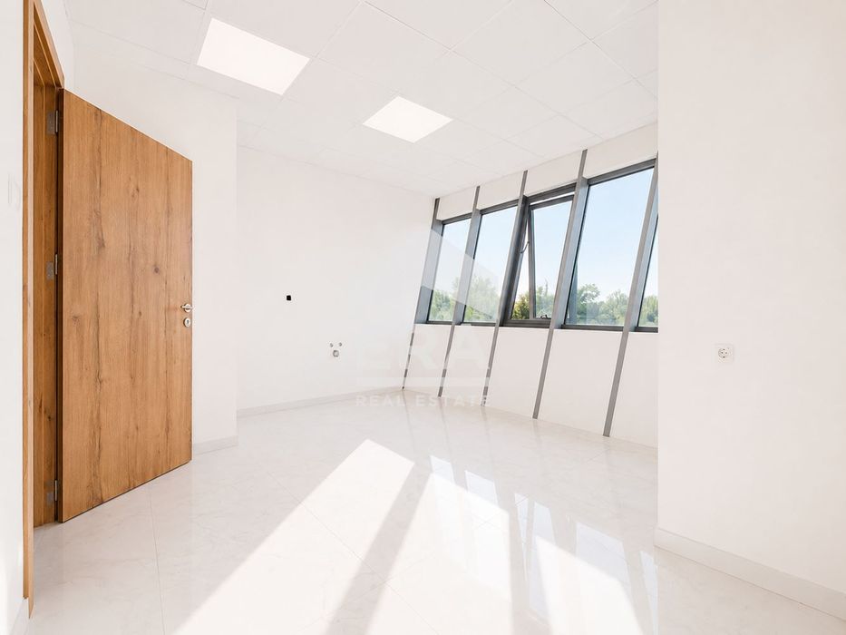 Продава се Промишлена сграда в София, Люлин 8 - 415 кв.м за 1802 €/кв.м - Снимка #6