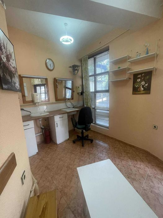 Търговски обект за Продажба, гр.Търговище, кв.Вароша