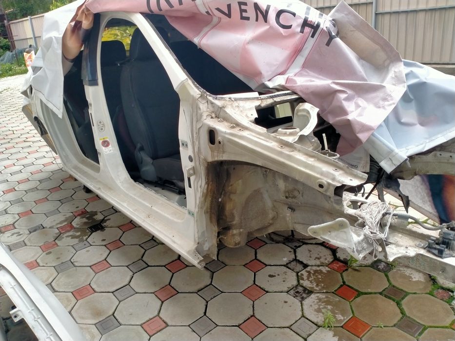 Авторазбор Skoda Rapid