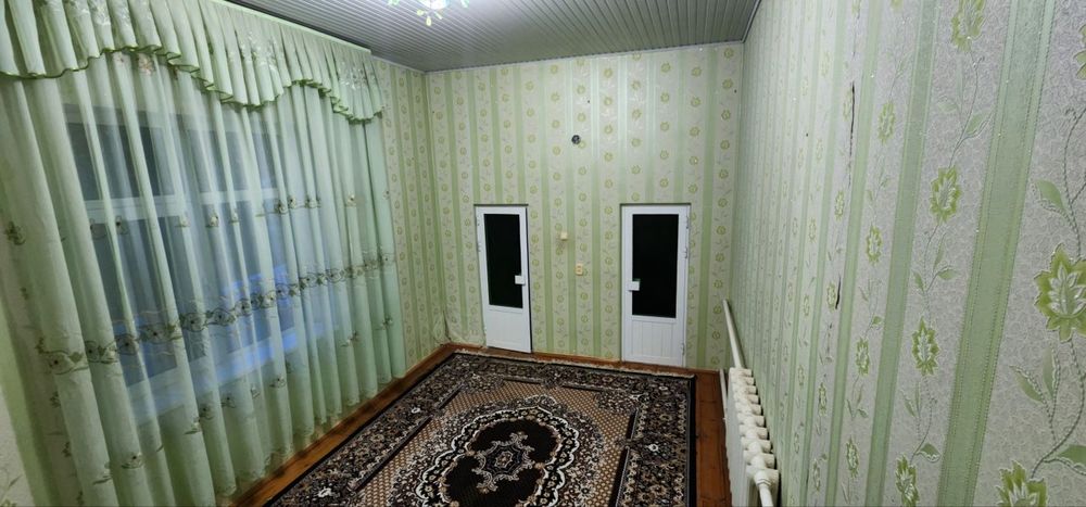 Студент кизлар учун турар жой ва кунлик туриш учун хам