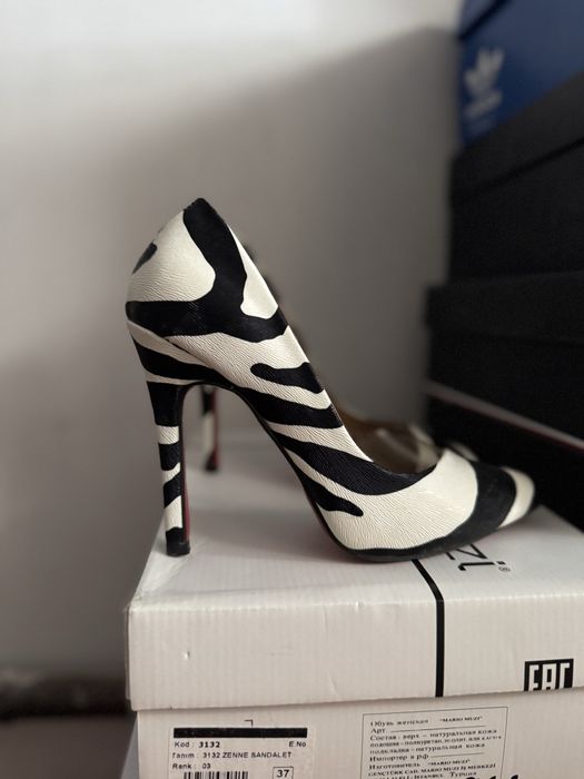 Женские туфли на шпильке