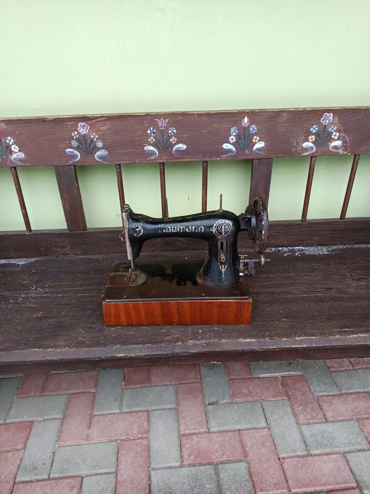 Mașina de cusut - decoratiune