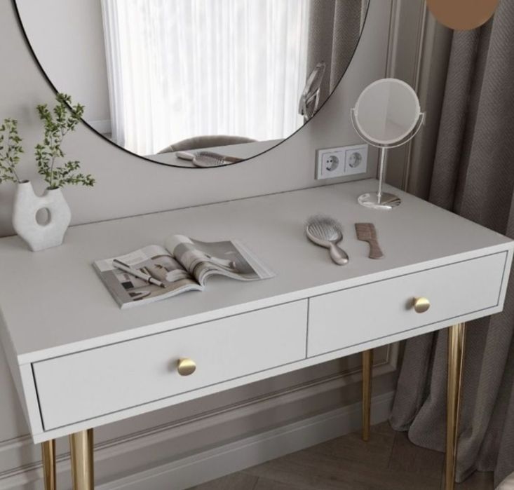 Туалетный столик