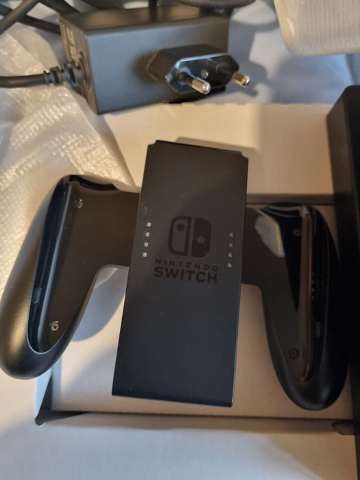 Nintendo switch нинтендо слич в много добро състояние