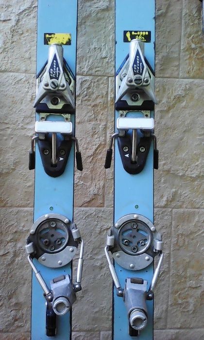 Ски, автомати, щеки, обувки и детски