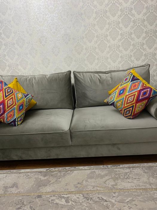 Срочно продам диван!