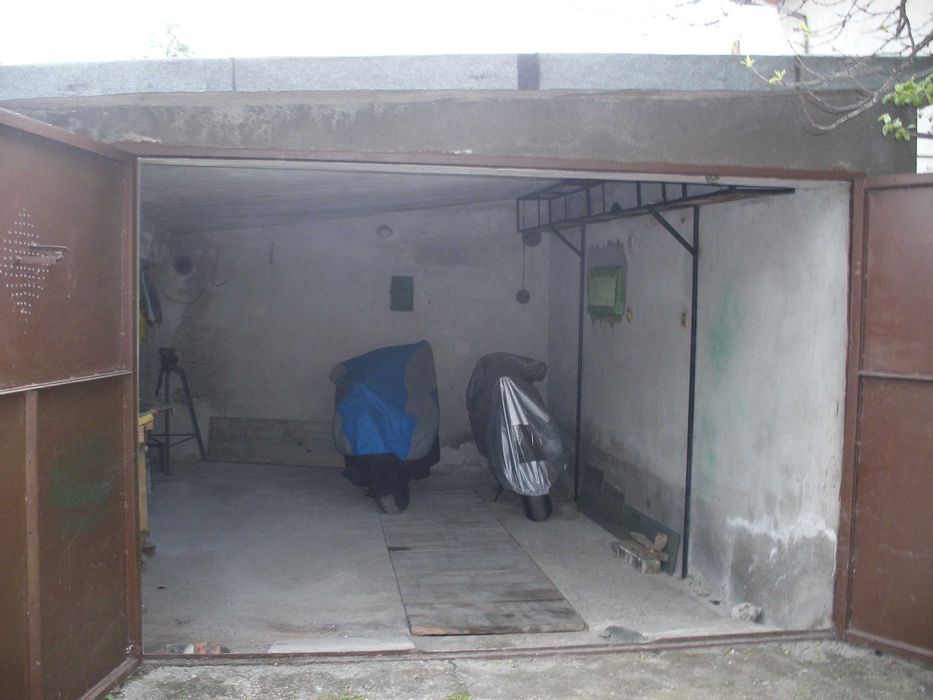 Продава Етаж от Къща град Ловеч, Широк център