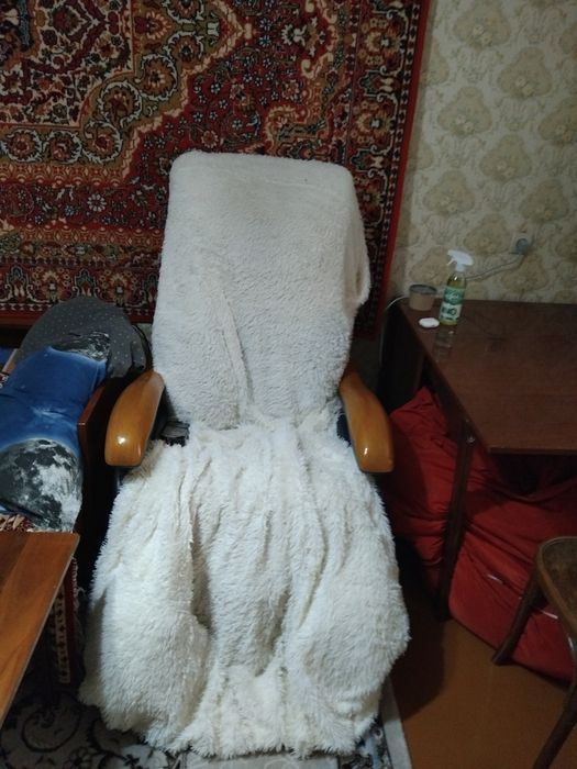 Продам массажное кресло