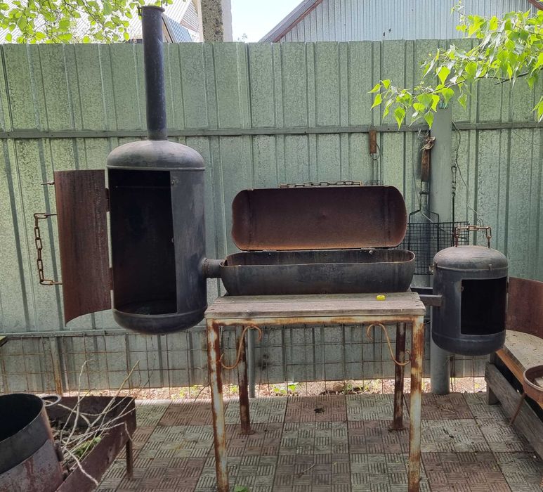 Мангал, коптильня,  подказанник