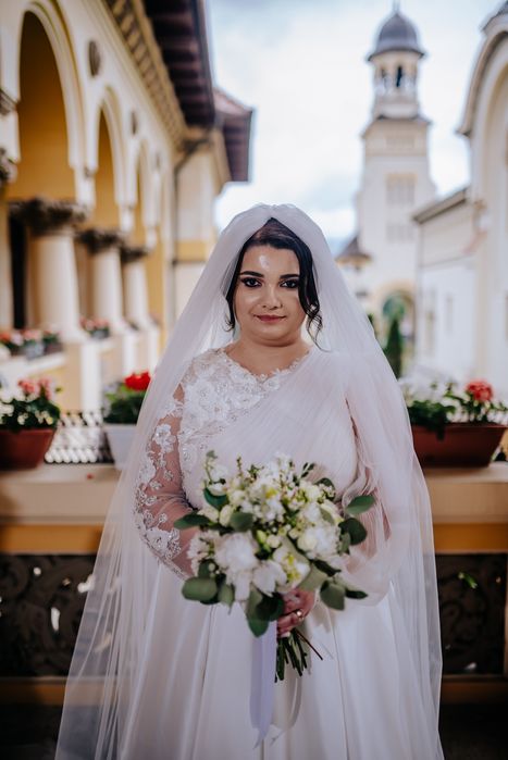 Vand rochita de mireasa !