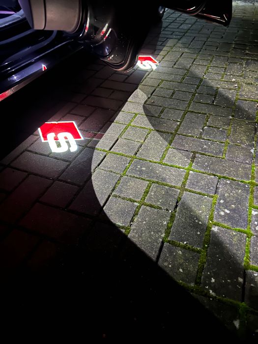 Оригинални лампички за врати на Ауди А4