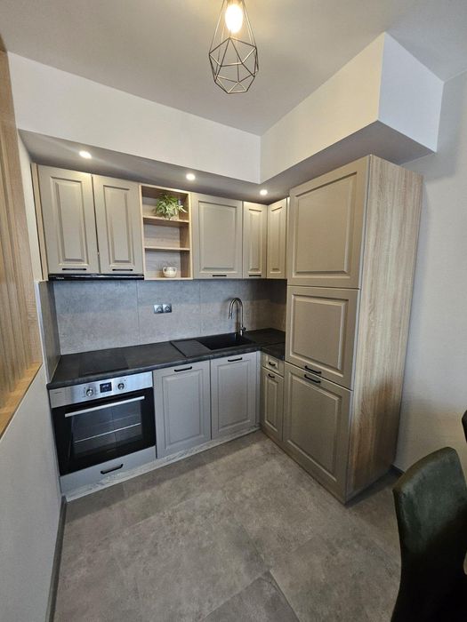 Дава се под наем Двустаен апартамент в Пловдив, Център - 64 кв.м за 700 € - Снимка #2